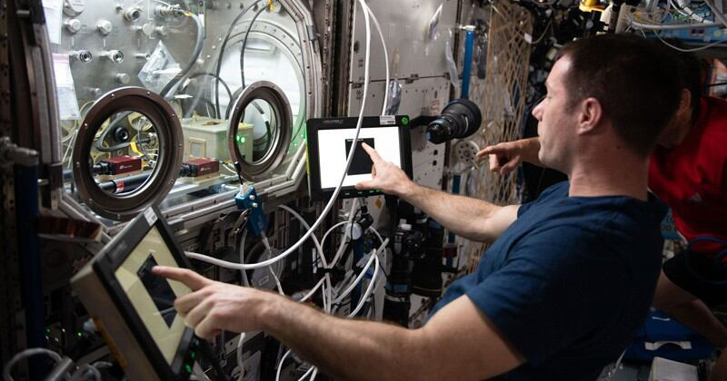 using-zero-gravity-of-space-chemical-biomolecular-engineering-at